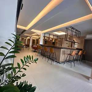 Apartahotel Apartamentos Roman